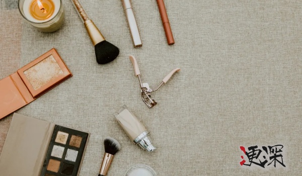 美妝_副本1.jpg 美妝_副本1.jpg